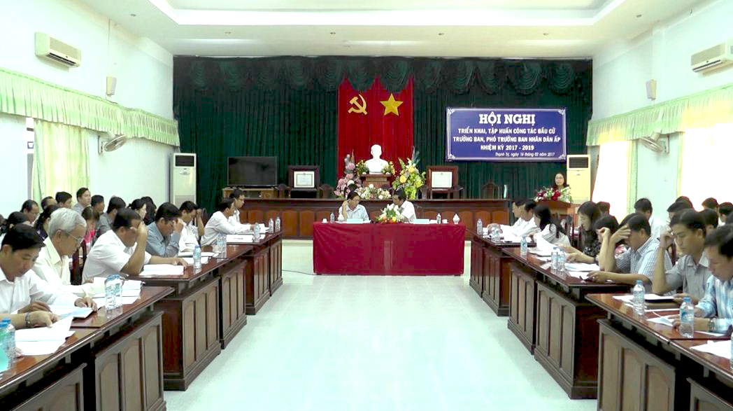 Huyện Thạnh Trị triển khai tập huấn công tác bầu cử Trưởng, Phó Ban Nhân dân ấp.