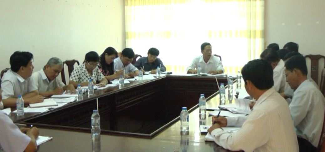 UBND thị xã Ngã Năm triển khai chính sách hỗ trợ nhà ở theo Quyết định 33 của Thủ tướng Chính phủ.