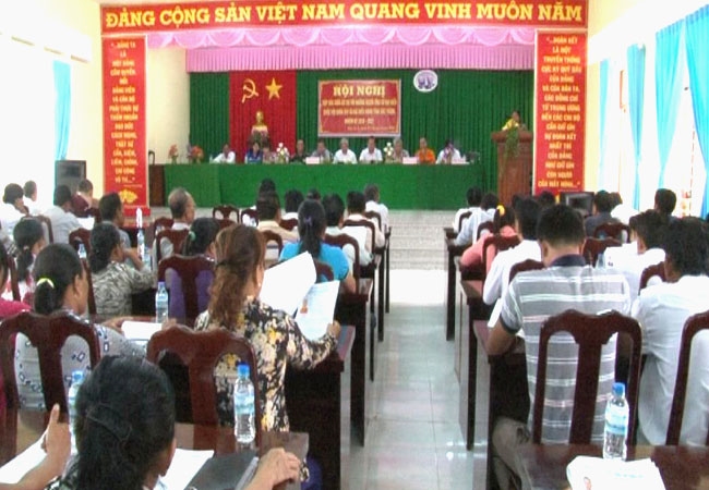 Ứng cử viên ĐBQH và đại biểu HĐND tỉnh Sóc Trăng tiếp xúc cử tri xã Đại Ân 2, huyện Trần Đề.