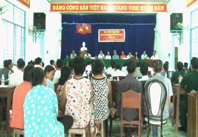 Ứng cử viên ĐBQH và đại biểu HĐND tỉnh Sóc Trăng tiếp xúc cử tri xã Vĩnh Hải