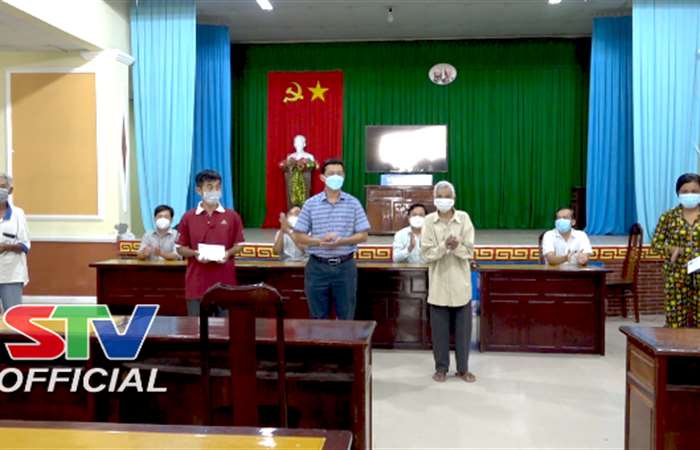 Ủy ban MTTQ Việt Nam tỉnh Sóc Trăng hỗ trợ 7.500 suất ăn cho huyện Mỹ Xuyên
