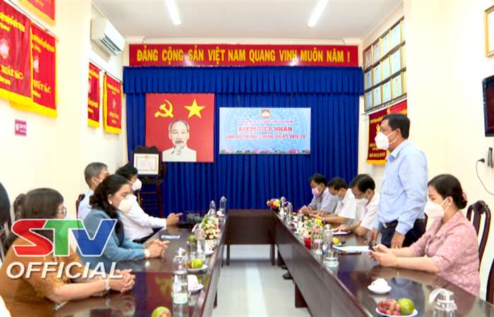 Uỷ ban MTTQ Việt Nam tỉnh Sóc Trăng tiếp nhận thuốc, vật tư y tế phòng, chống dịch COVID-19 