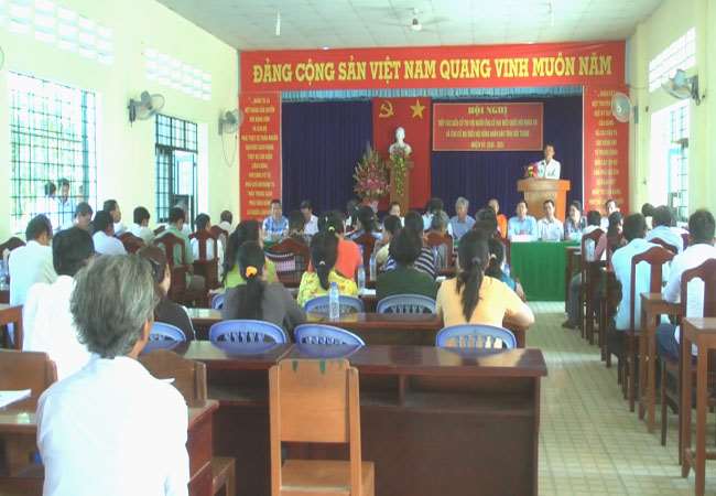 Ứng cử viên ĐBQH và đại biểu HĐND tỉnh tiếp xúc cử tri phường Vĩnh Phước 