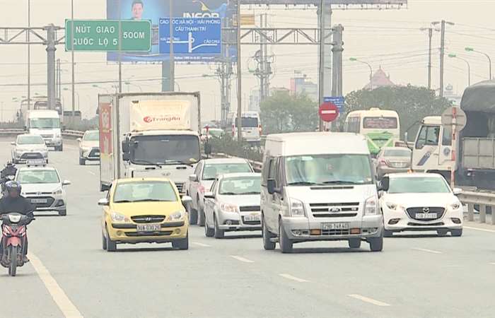 Xe hợp đồng không phải kê khai giá cước
