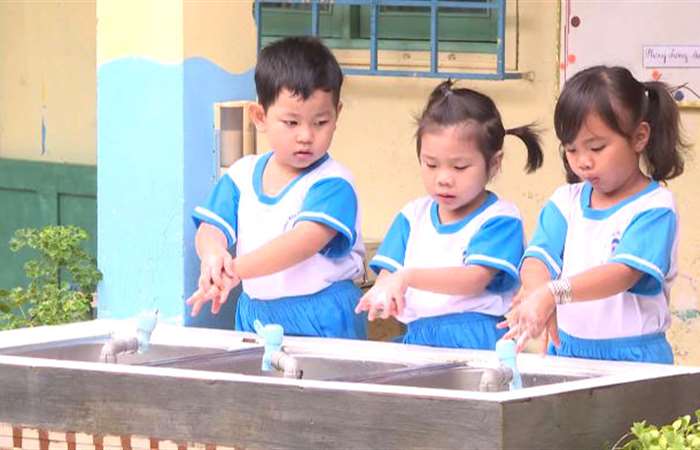 Phòng， tránh dịch bệnh khi trẻ vào năm học mới