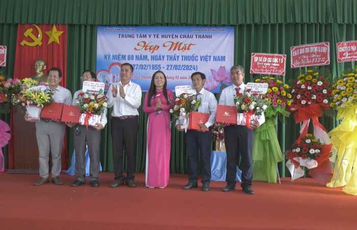 Châu Thành: Họp mặt kỷ niệm ngày Thầy thuốc Việt Nam
