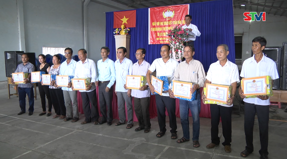 Khóm Cà Săng, phường 2, thị xã Vĩnh Châu tổ chức ngày hội Đại đoàn kết toàn dân tộc ở khu dân cư
