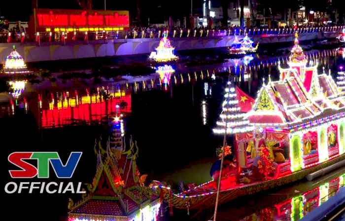 Lễ hội Oóc-om-bóc 2023 – Thả Đèn nước và trình diễn ghe Cà Hâu trên sông Trăng