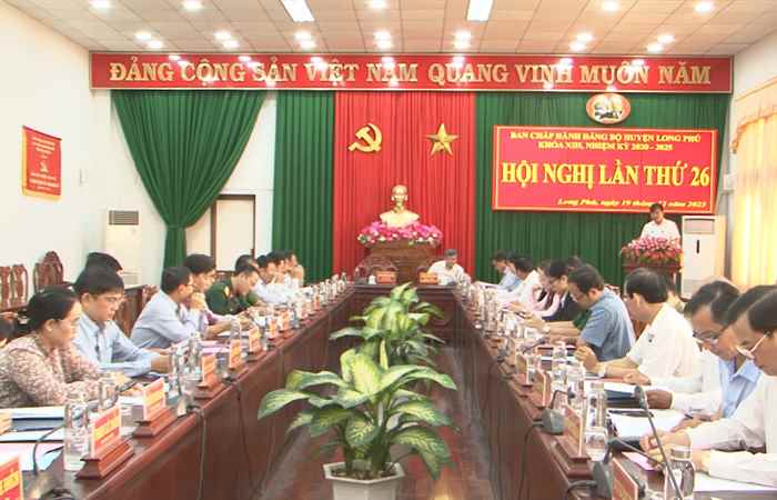 Lấy phiếu tín nhiệm đối với các đồng chí Ban Thường vụ Huyện ủy Long Phú  