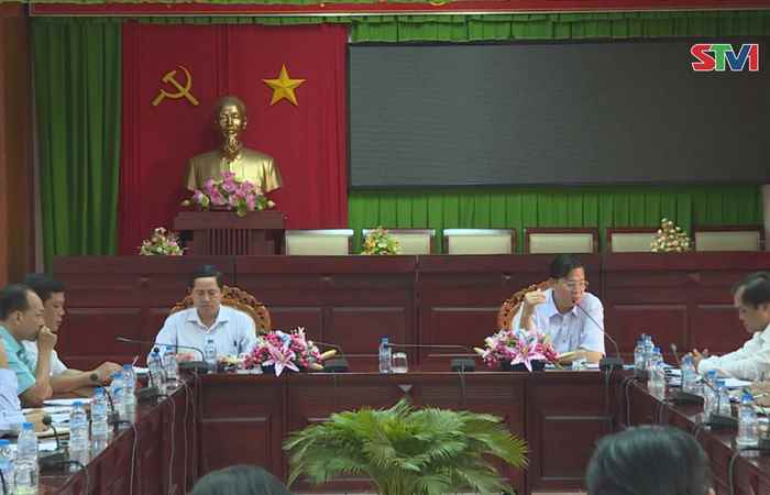 Phó Bí thư Thường trực Tỉnh ủy Sóc Trăng Huỳnh Văn Sum làm việc về chương trình phát sóng tiếng Khmer