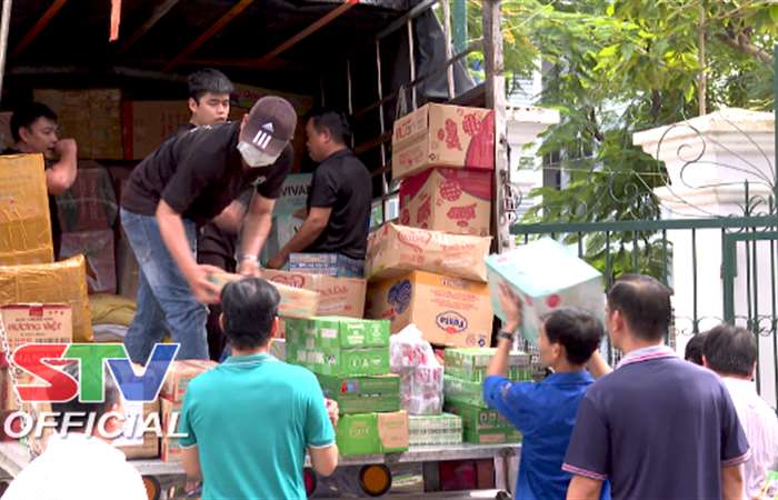 Sóc Trăng tiếp tục xuất hành hàng hoá hỗ trợ đồng bào các tỉnh phía Bắc bị thiệt hại do Bão số 3