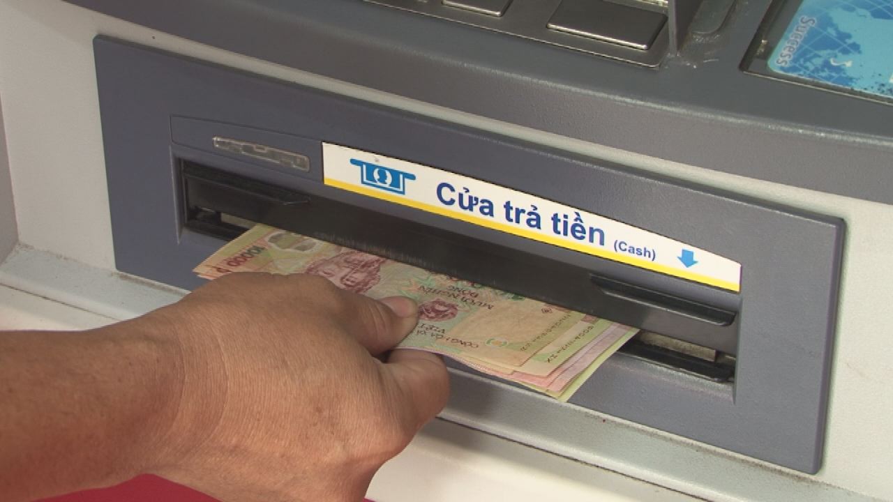 Đảm bảo an ninh và nguồn quỹ tại các máy ATM phục vụ Tết Đinh Dậu