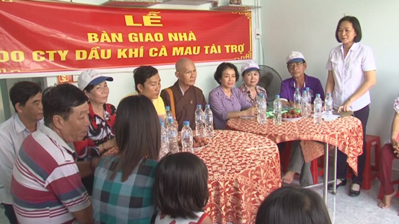Nhịp cầu nhân ái tặng nhà Mái ấm nhịp cầu cho các hộ nghèo trong tỉnh Sóc Trăng