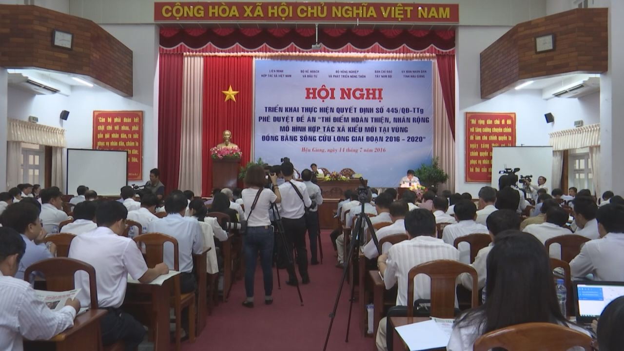 Hội nghị triển khai, thực hiện Quyết định phê duyệt Đề án thí điểm hoàn thiện, nhân rộng mô hình Hợp Tác Xã kiểu mới