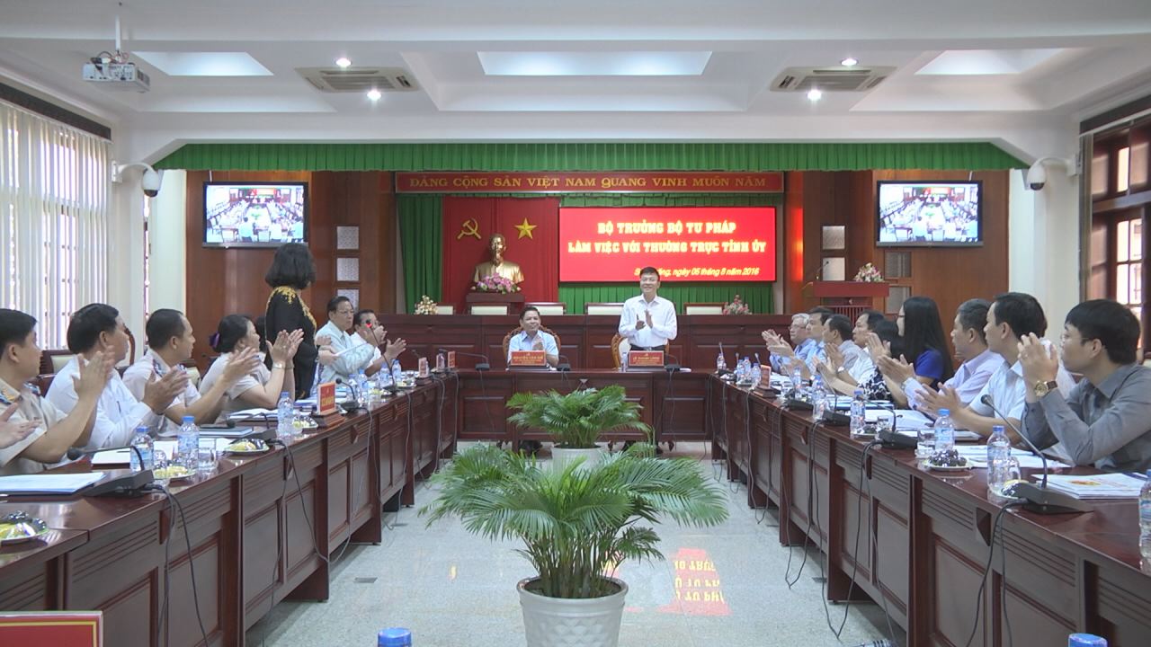 Bộ trưởng Bộ tư pháp thăm và làm việc tại Sóc Trăng