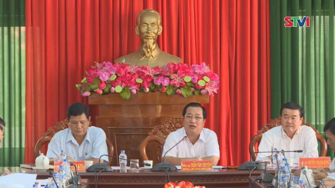 Chủ tịch UBND tỉnh Sóc Trăng làm việc với huyện Long Phú về những giải pháp ứng phó với hạn, mặn