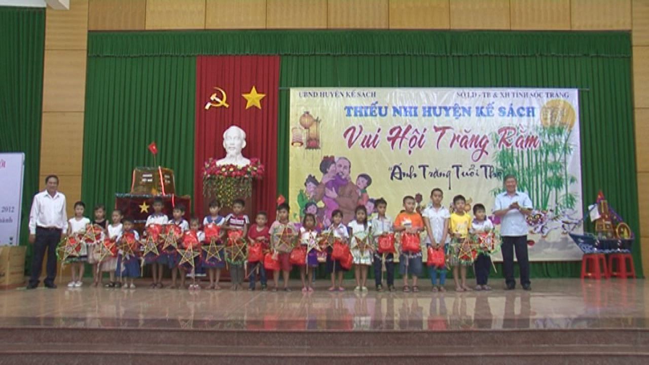 Kế Sách vui hội Trăng rằm với chủ đề “Ánh trăng Tuổi thơ”