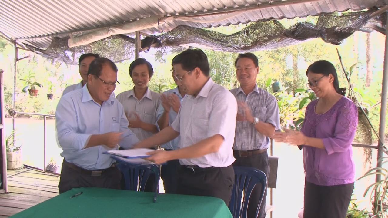 Ký kết Hợp tác chọn tạo kinh doanh giống lúa