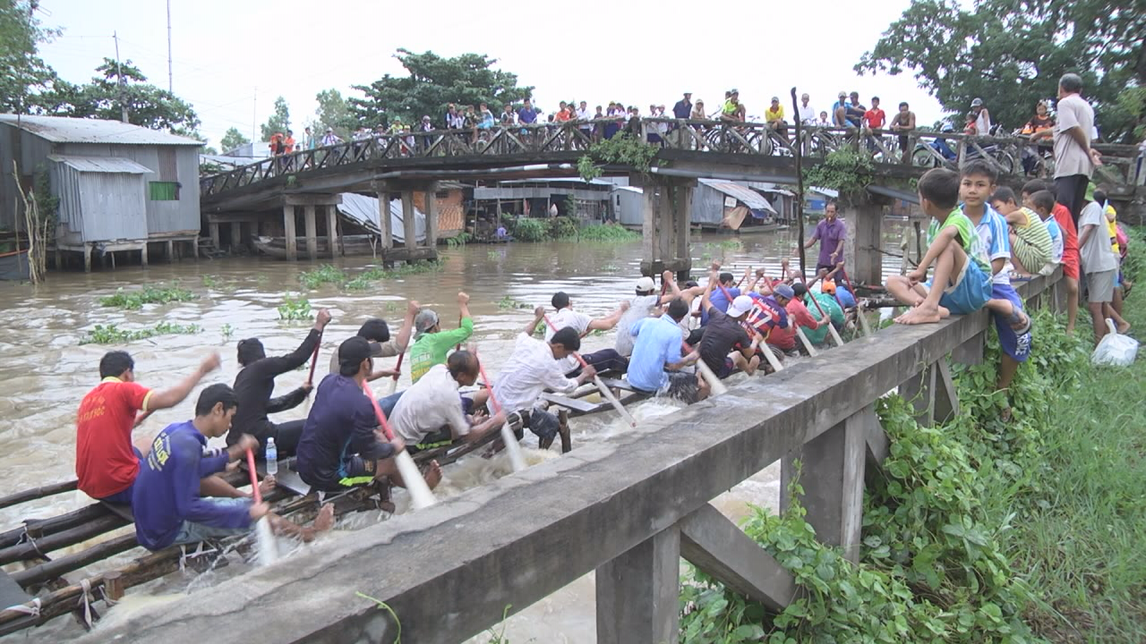 Ghe chùa Tam Sóc và phong trào Ghe ngo Mỹ Tú