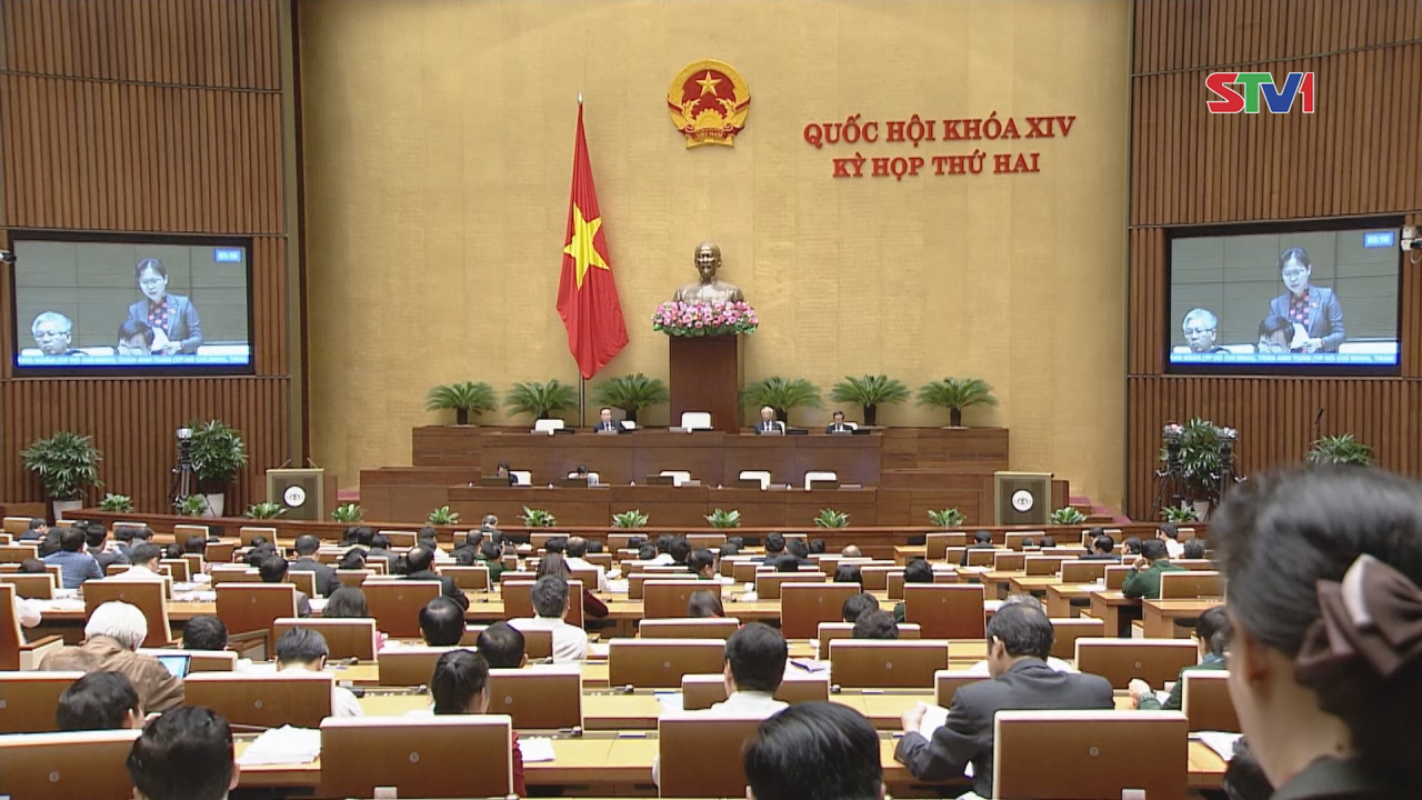 Quốc Hội thảo luận Kế hoạch tài chính 5 năm; quản lý nợ công và ngân sách nhà nước