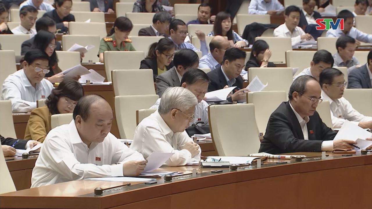 Quốc hội thảo luận Luật Quản lý ngoại thương và Luật Quản lý, sử dụng vũ khí, vật liệu nổ và công cụ hỗ trợ