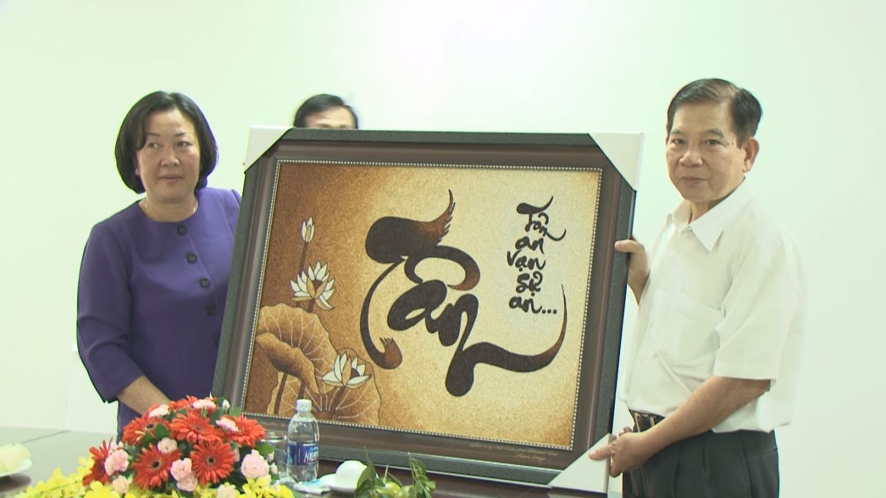 Nguyên Chủ tịch nước Nguyễn Minh Triết thăm và làm việc tại tỉnh Sóc Trăng