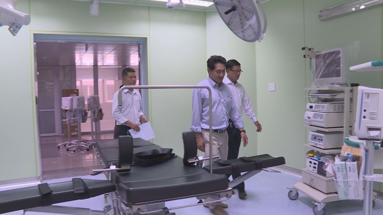 Lắp đặt thiết bị và chuẩn bị các khâu cuối cùng để di dời Bệnh viện Đa khoa tỉnh Sóc Trăng.