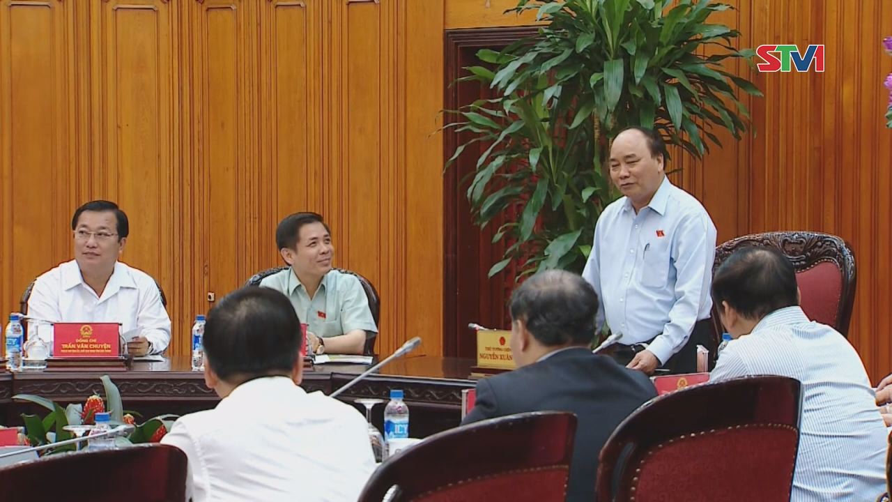 Thủ tướng Chính phủ Nguyễn Xuân Phúc làm việc với lãnh đạo tỉnh Sóc Trăng