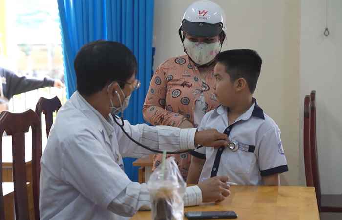 Trên 1.230 trẻ em tiêm bổ sung vaccine Uốn ván – Bạch hầu